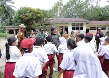 Kodim 0208 Asahan Gelar Patroli Kamtibmas, Dandim Tinjau Poskamling di Wilayah Kisaran Barat