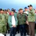 SINERGI TNI: PANGKORMAR DAMPINGI MENHAN RI DAN PANGLIMA TNI TINJAU LATIHAN TERINTEGRASI 2025 DI BABEL