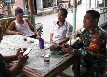 Meningkatan Keamanan dan Ketertiban di Desa Kampung Hilir : Babinsa Koramil 07/Tambelan Tekankan Agar Mengaktifkan Poskamling
