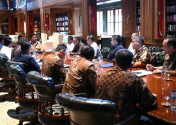 Presiden Prabowo Adakan Pertemuan Dengan Kabinet Merah Putih,Tegaskan Penanganan Sejumlah Kawasan Ilegal