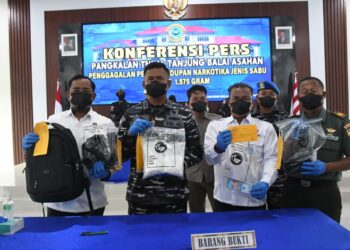SELAMATKAN GENERASI MUDA, TNI AL GAGALKAN PENYELUNDUPAN 1,5 KG SABU DI TANJUNGBALAI ASAHAN