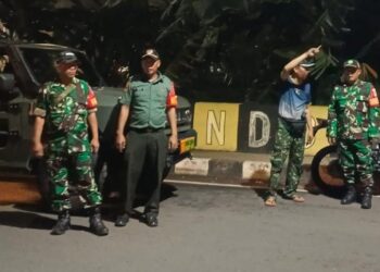 Kolaborasi Kodim 0505/JT dan Komduk Gelar Patroli/Siskamling Keliling Wujudkan Duren Sawit Aman dan Kondusif