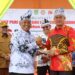 Zulfahrianto,Kepala Desa Sontang Sekaligus Ketua DPD APDESI Provinsi Riau Terima Penghargaan dari Bupati Rokan Hulu