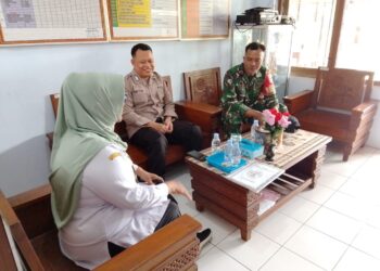 Babinsa–Bhabinkamtibmas Tanamkan Jiwa Kebangsaan pada Siswa SD di Banyudono