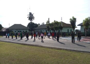 Prajurit, PNS Dan Persit Kodim 1204/Sanggau Gelar Senam Bersama