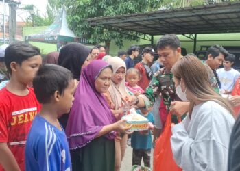 Jumat Berkah Koramil 03/Teluk Pucung: Menyapa Warga, Menguatkan Kebersamaan