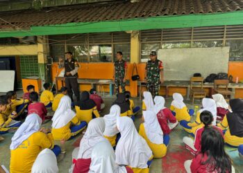 Babinsa Koramil 01/Jatinegara Bersama Tiga Pilar Beri Penyuluhan Karakter Kepada Siswa/Siswi SDN 010