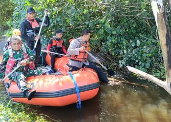 Babinsa 07/Pauh Kambar Telusuri Aliran Sungai, Remaja Hilang Ditemukan Meninggal Dunia di Nagari Manggopoh Palak Gadang Ulakan