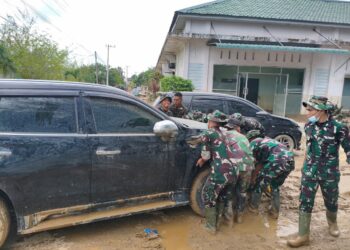 TNI Kerahkan Puluhan Prajurit Pulihkan RSUD Aceh Tamiang Pasca Banjir