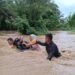 Prajurit Kodam IM Siaga di Titik Rawan Longsor dan Banjir untuk Selamatkan Warga