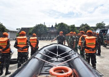 Dandenma Korpasgat Pimpin Apel Gelar Kesiapan Pasukan dan Perlengkapan SAR