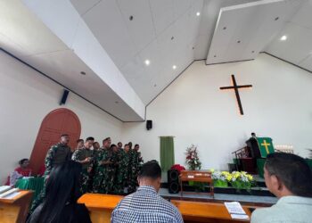 Vocal Group Kalvari Yonif 751/VJS Persembahkan Pujian di Ibadah Minggu Gereja Maranatha
