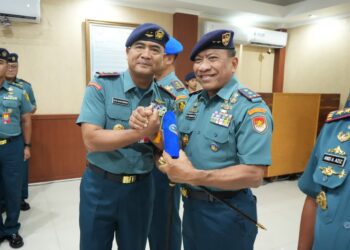 Komandan Puspenerbal Terima Courtesy Call Sembilan Pati TNl AL