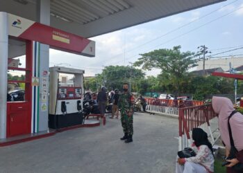 Babinsa Koramil 0201-02/MT Laksanakan Monitoring SPBU di Wilayah Binaan