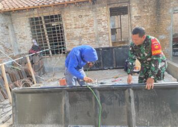 Babinsa Koramil Selo Dorong Semangat Pelaku Usaha Bengkel Las di Dukuh Senet