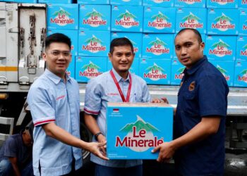 Kodam Jaya Terima Bantuan Air Mineral untuk Dukungan Kemanusiaan Korban Banjir