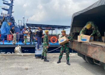 Peduli Bencana,Yon Arhanud 11/WBY Salurkan Bantuan Kemanusiaan untuk Korban Banjir di Langkat