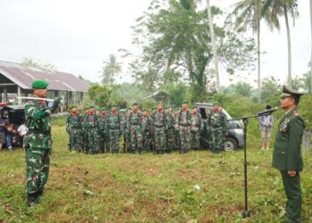 Mewakili Komandan Kodim 0308/Padang Pariaman, Danramil 01/Pariaman Memimpin Upacara Pemakaman Militer Almarhum Mayor Inf Agus Lesmono