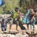 Prajurit Kodam IM Evakuasi Lansia di Bener Meriah