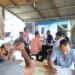 BABINSA KORAMIL 0201-14/PB MELAKSANAKAN KOMSOS DENGAN CAMAT NAMO RAMBE DAN PAK KADES 