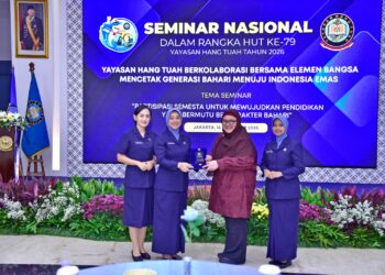 Ketua Pembina Yayasan Hang Tuah Buka Seminar Nasional Dalam Rangka HUT Ke-79 Yayasan Hang Tuah