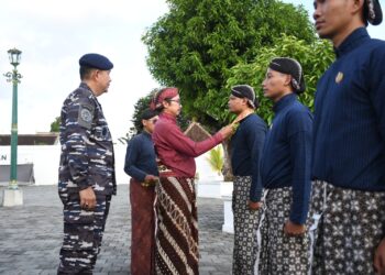 KOLABORASI TNI AL DAN KRATON YOGYAKARTA PERKUAT PEMBINAAN KARAKTER KEPRAJURITAN