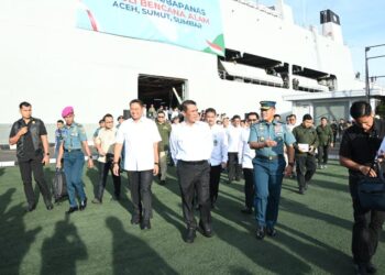 BANTU PERCEPATAN PENANGANAN PASCA BENCANA ALAM, SATGAS ZENI MARINIR TNI AL DIBERANGKATKAN
