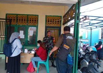 BABINSA ANJANGSANA KE KANTOR LURAH, TINGKATKAN HUBUNGAN YANG HARMONIS