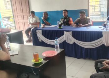 Babinsa Hadiri Rapat Musdes dalam Rangka APBDes tahun 2025 di Kantor Desa Bekukul