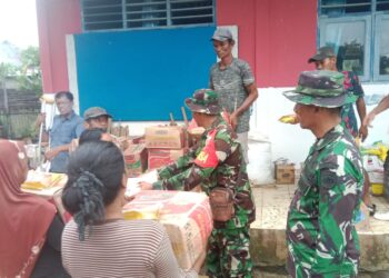 Satgas Gulbencal Kodam I/BB melalui Kodim 0211/TT Salurkan Bantuan Sembako bagi Warga Terdampak Bencana di Tapanuli Tengah