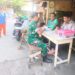 Tingkatkan Keakraban dan Rasa Kebersamaan di Wilayah,Babinsa Kodim 0503/JB Laksanakan Komsos