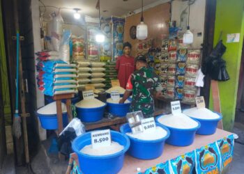Serka Suharno Melakukan Pengecekan Harga Bahan Pokok dan Situasi Pasar Menjelang Nataru
