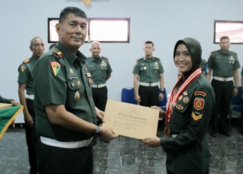 Sertu (K) Prasstevi Fatma Dewi Raih Lulusan Terbaik Kursus Bintara Penyidik TA 2025 di Pusdikpom Puspomad