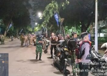 Antisipasi Gangguan Kamtibmas,Personel  Kodim 0502/JU Bersama Tiga Pilar  Patroli Gabungan Menjelang Nataru 2025/2026