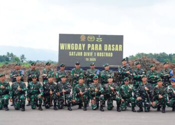 Pangkostrad Hadiri “Wing Day” dan Penutupan Latihan Para Dasar Satjar Divif 1 Kostrad