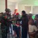 SAMBUT PERAYAAN NATAL 2025, PRAJURIT MARINIR TNI AL GELAR KARYA BAKTI PEMBANGUNAN GEREJA KATOLIK ST. FRANSISKUS DI PAPUA