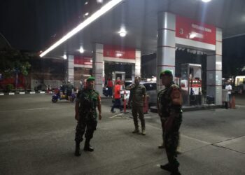 Patroli Malam bersama Tiga Pilar, Koramil 04/Jatiasih Pastikan Kamtibmas Kondusif Jelang Tahun Baru 2026