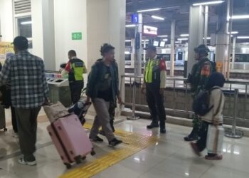 Koramil 01/Jatinegara dan Komduk Gelar Patroli Jelang Tahun Baru 2026