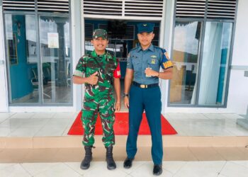 BABINSA DAN BABINPOTMAR PATROLI KAMPUNG MELAYU, HIMBAU WARGA AGAR SELALU WASPADA SELAMA NATARU