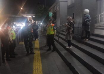 Jelang Malam Tahun Baru 2026, Babinsa bersama Komduk Patroli Humanis