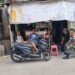 Wujudkan Kebersamaan, Babinsa Koramil 01/Taman Sari Komsos dengan Warga Binaan