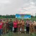 Danpos Ramil 0201-14/PB Dampingi Wakil Bupati Deli Sersang Pada Panen Perdana Cabai Merah di Desa Deli Tua