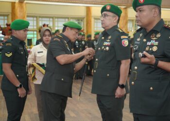 Danrem 042/Gapu Pimpin Penyerahan Jabatan Kasrem dan Sertijab Dua Dandim