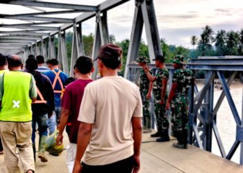 TNI Rampungkan Jembatan Bailey Teupin Mane, Aktivitas Warga Sekitar Kembali Normal