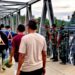 TNI Rampungkan Jembatan Bailey Teupin Mane, Aktivitas Warga Sekitar Kembali Normal