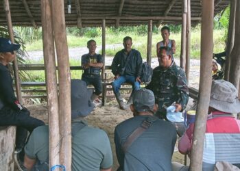 Babinsa Ajak Warga di Babahrot Jaga Hutan, Ingatkan Bahaya Pembalakan Liar