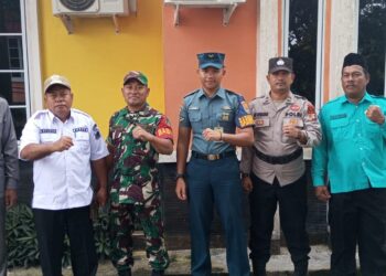 PATROLI PENGAMANAN NATARU BERSAMA, TNI-POLRI DAN PEMDES HIMBAU LARANGAN KEMBANG API DI TAMBELAN