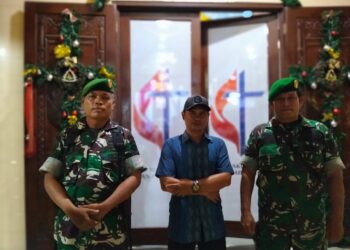 Babinsa Koramil 08/RP melaksanakan pengamanan Ibadah Gereja menjelang Akhir Tahun