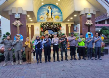Babinsa Koramil 0201-05/MB Laksanakan Pengamanan Ibadah Missa Malam Tahun Baru 2026
