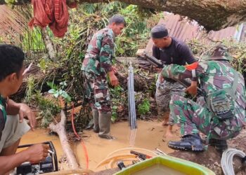 Satgas Gulbencal Kodam I/BB Bangun Sumur Bor di Pengungsian SDN Sipange 2